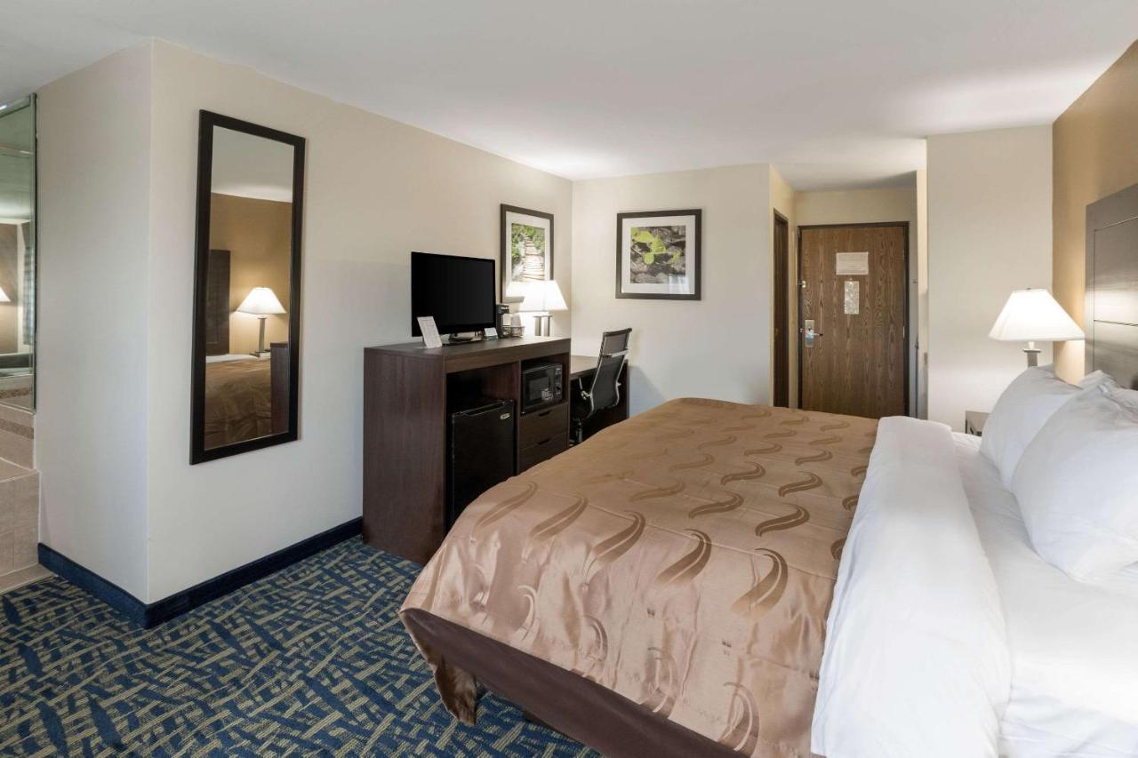 Quality Inn Rochelle Exterior photo
