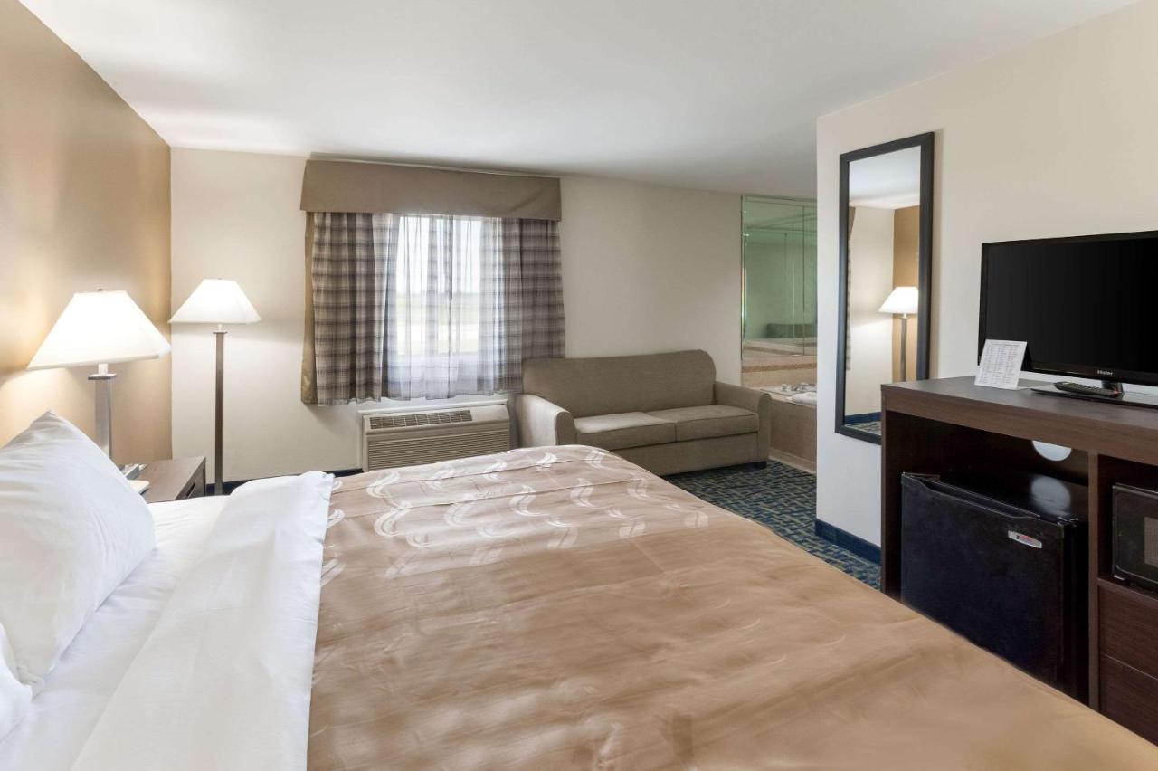 Quality Inn Rochelle Exterior photo