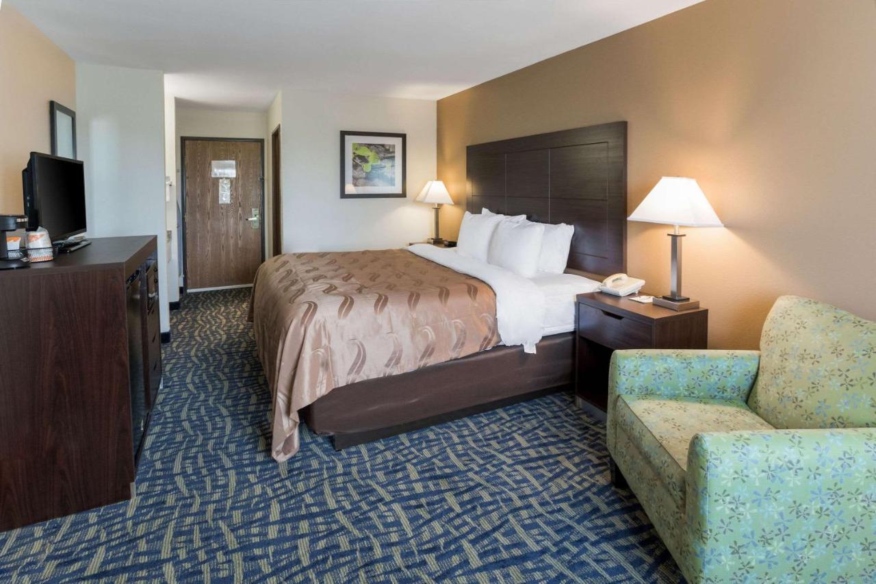 Quality Inn Rochelle Exterior photo